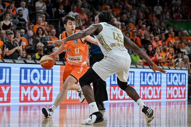 意大利队需 意大利队需