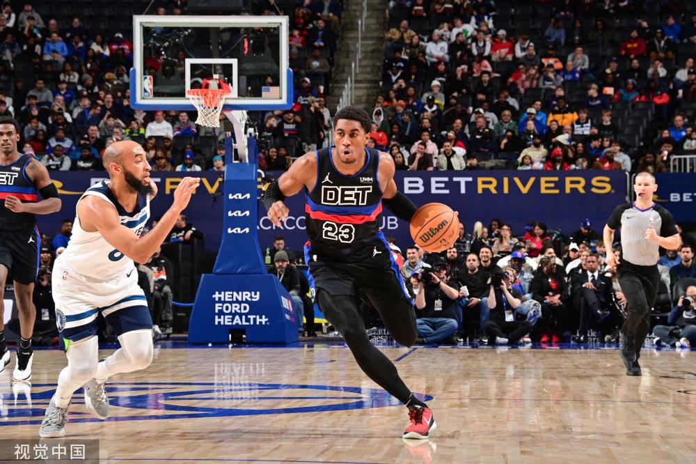 日趋激烈的 日趋激烈的