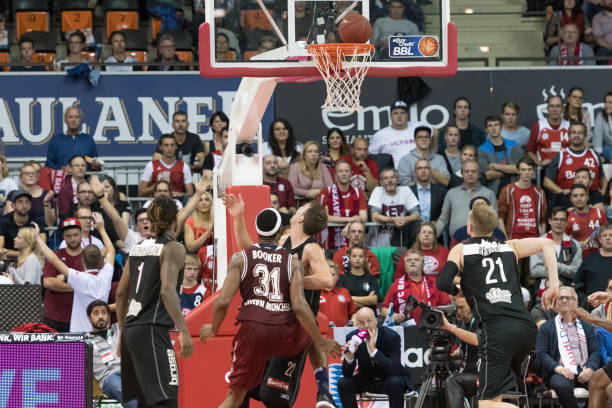 在防守端形 在防守端形